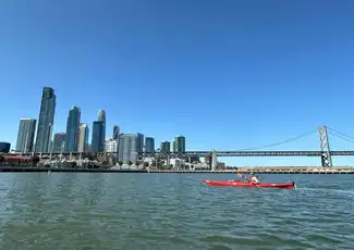 Baia di San Francisco: Noleggio di 1 ora di kayak o stand-up paddleboard, San Francisco, Stati Uniti, San Francisco Tickets. Baia di San Francisco: Noleggio di 1 ora di kayak o stand-up paddleboard, San Francisco, Stati Uniti, San Francisco Tickets.