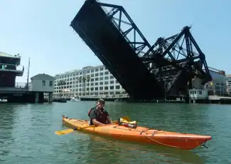 Baia di San Francisco: Noleggio di 1 ora di kayak o stand-up paddleboard, San Francisco, Stati Uniti, San Francisco Tickets. Baia di San Francisco: Noleggio di 1 ora di kayak o stand-up paddleboard, San Francisco, Stati Uniti, San Francisco Tickets.