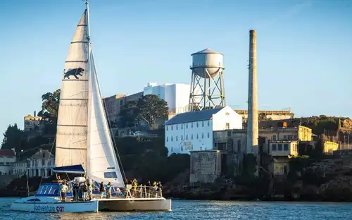 Tour in Catamarano nella Baia di San Francisco, San Francisco, Stati Uniti, San Francisco Tickets. Tour in Catamarano nella Baia di San Francisco, San Francisco, Stati Uniti, San Francisco Tickets.